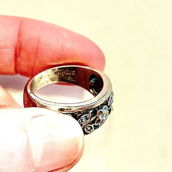 EUC Lia Sophia Floral Silver Ring with Blue Accents - Picture 3 of 5